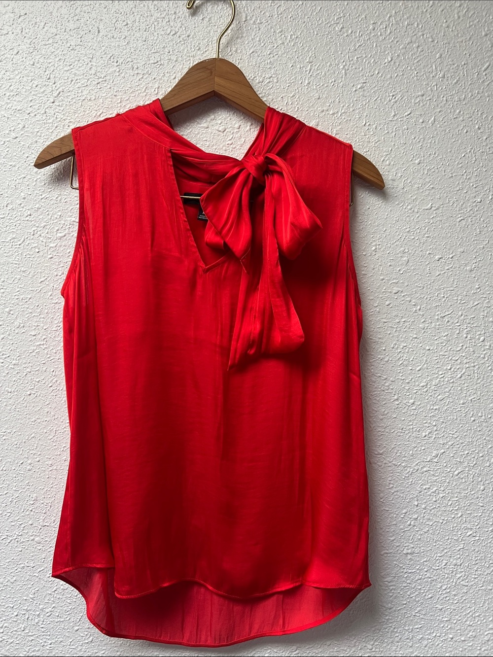 Banana Republic Red Sleeveless Tie-Neck Camisole